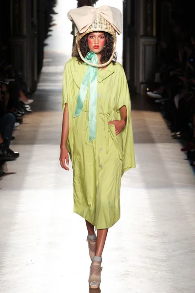 Look 17